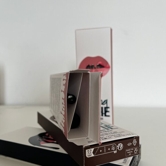 (4) Kylie Cosmetic Lip Kits: A Decade, Kylie Jenner Lips, True Brown K + more - Picture 3 of 5